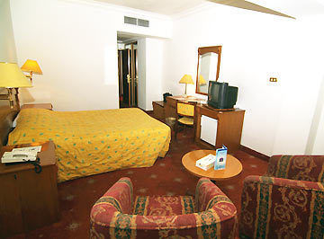 Commodore Hotel Амман Экстерьер фото